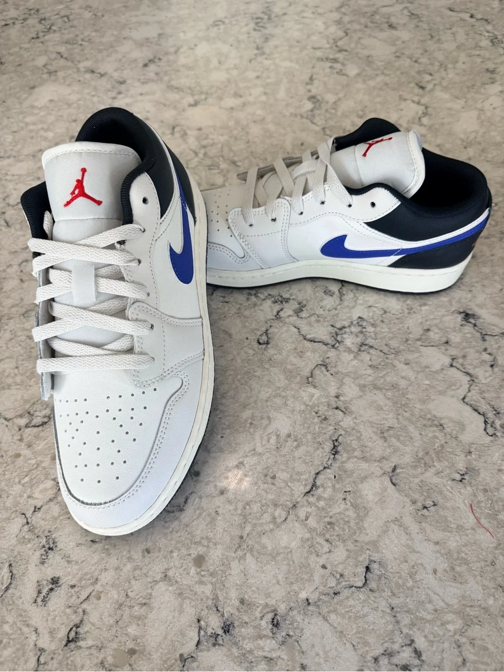 NEW - Size7M/8.5W - Air Jordan 1 Low University Red & Sail Sneakers - 553560-027